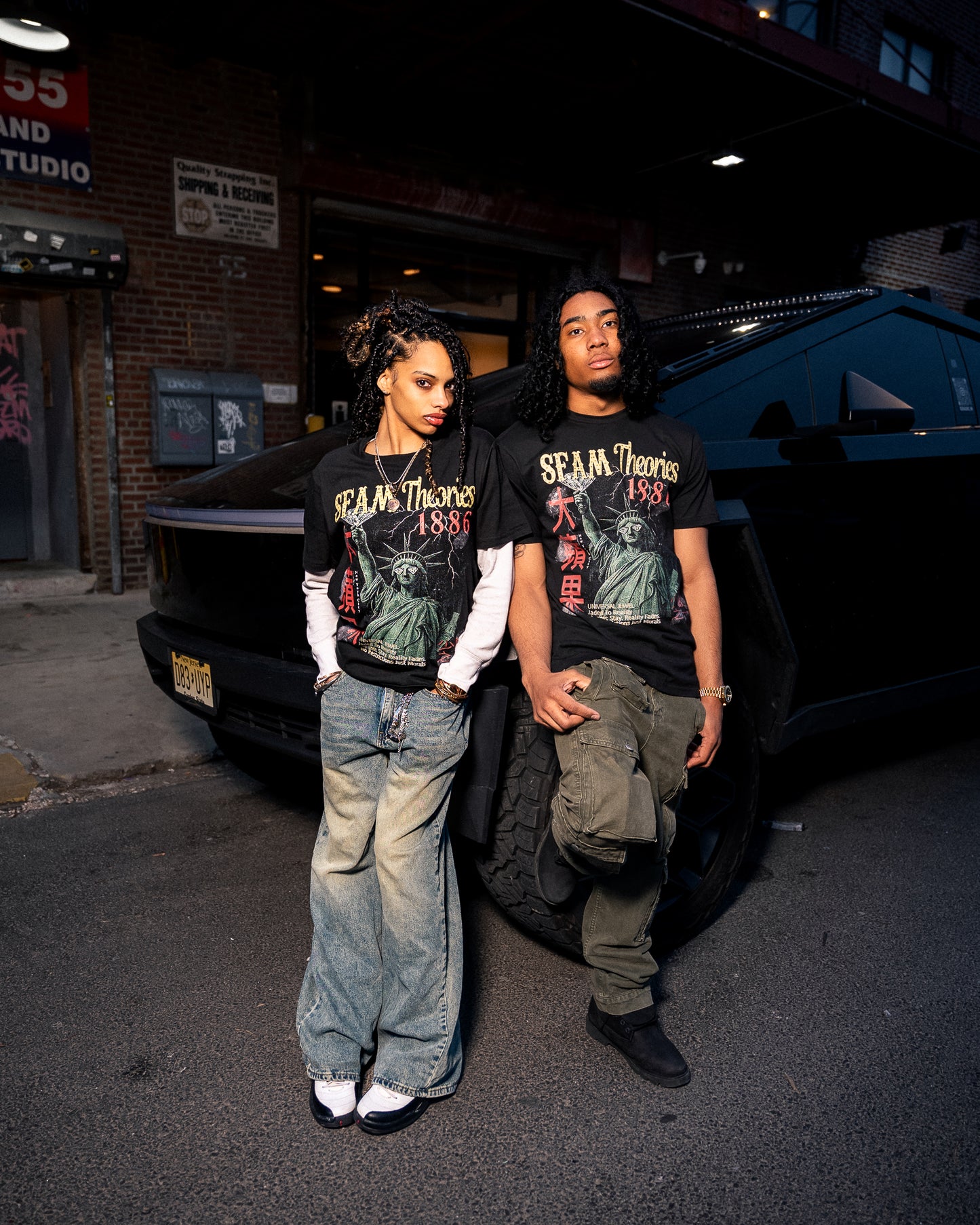 Black ‘Universal Jewel’ T-Shirt