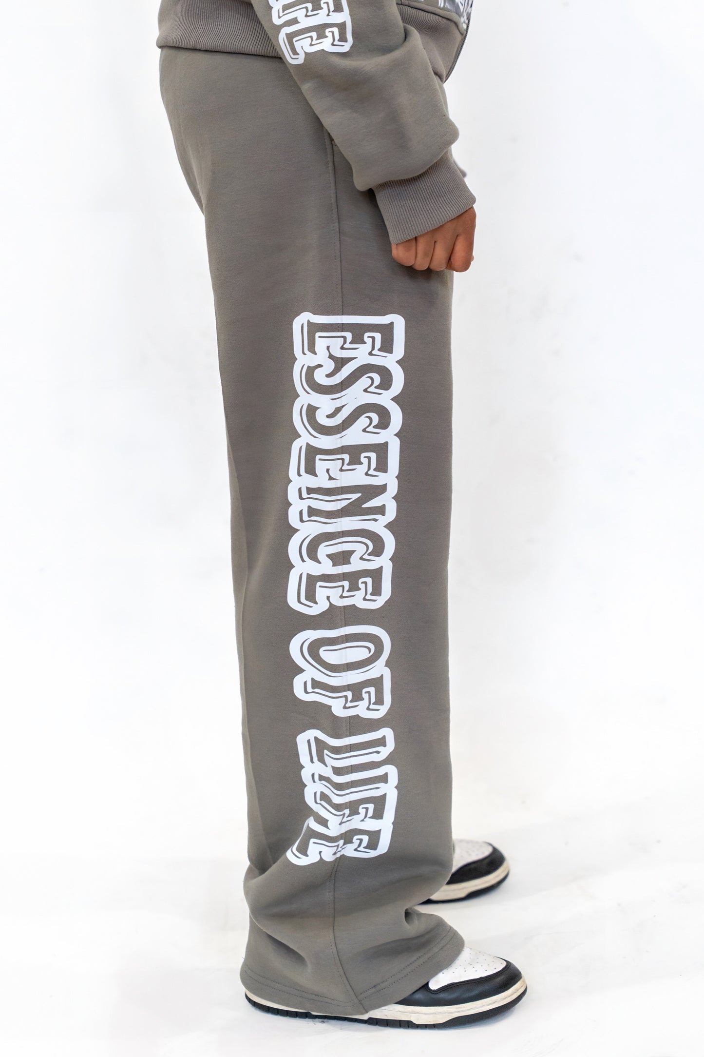 'ESSENCE OF LIFE' SWEATS